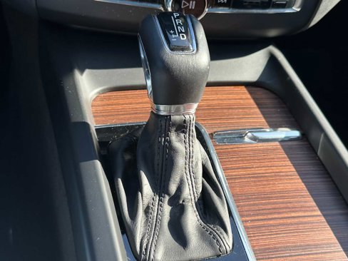 Used 2021 Volvo XC60 T5 Momentum w/ Premium Package image 29
