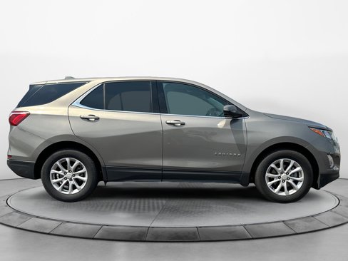 Used 2019 Chevrolet Equinox LT image 2