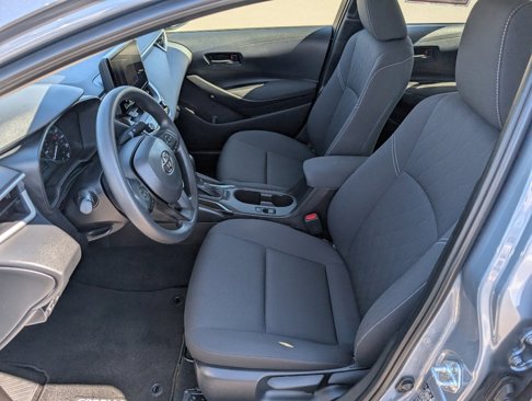 Used 2023 Toyota Corolla LE image 2