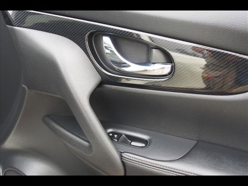 Used 2019 Nissan Rogue SL image 15