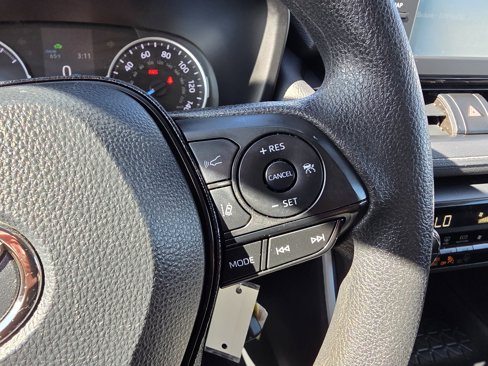Used 2019 Toyota RAV4 LE image 20