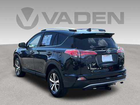 Used 2018 Toyota RAV4 XLE w/ Plus Extra Value Package image 27