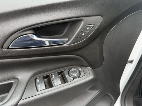 Used 2021 Chevrolet Equinox LT image 9