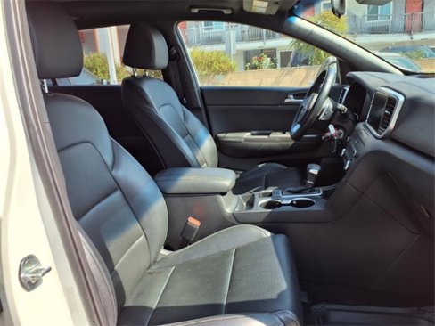 Used 2022 Kia Sportage Nightfall Edition image 28