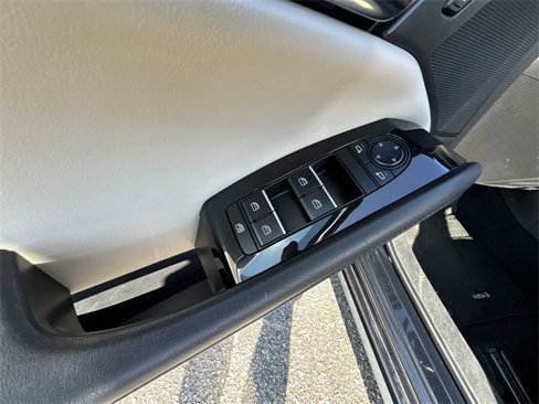 Used 2019 MAZDA MAZDA3 Hatchback image 13