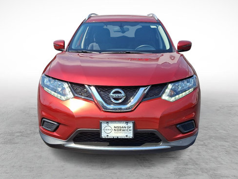 Used 2016 Nissan Rogue S image 2