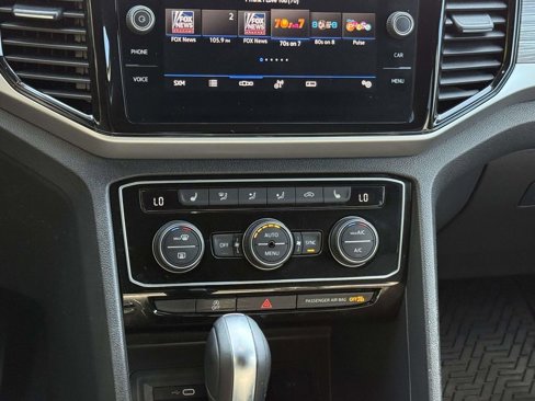 Used 2023 Volkswagen Atlas Cross Sport SE image 17
