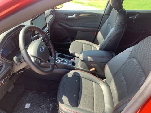 New 2025 Ford Escape ST-Line w/ Tech Pack #1 image 12