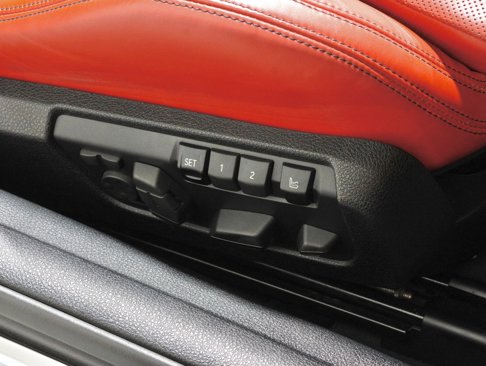 Used 2015 BMW M6 Convertible image 18