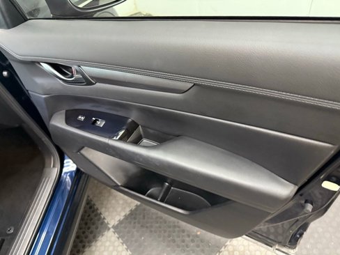 Used 2020 MAZDA CX-5 Touring image 29