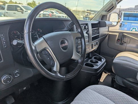 Used 2017 GMC Savana 2500 LT w/ LT Preferred Equipment Group image 16