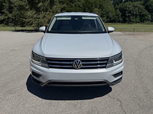 Used 2019 Volkswagen Tiguan SE image 2