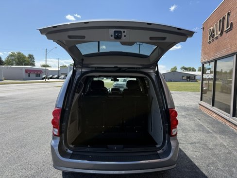 Used 2019 Dodge Grand Caravan SXT image 13