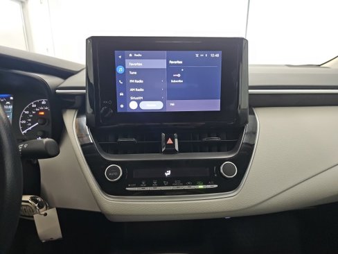Used 2024 Toyota Corolla LE image 27