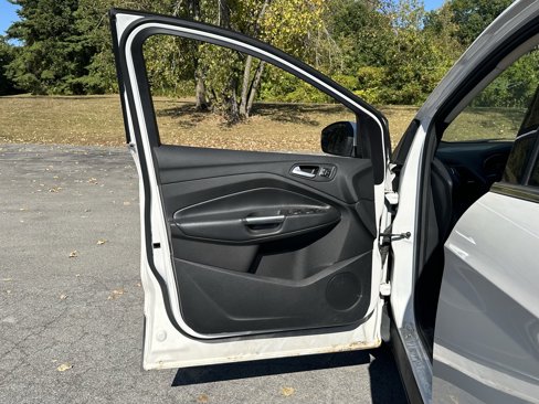 Used 2018 Ford Escape Titanium w/ Ford Safe & Smart Package image 26