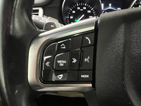 Used 2017 Land Rover Discovery Sport HSE image 18