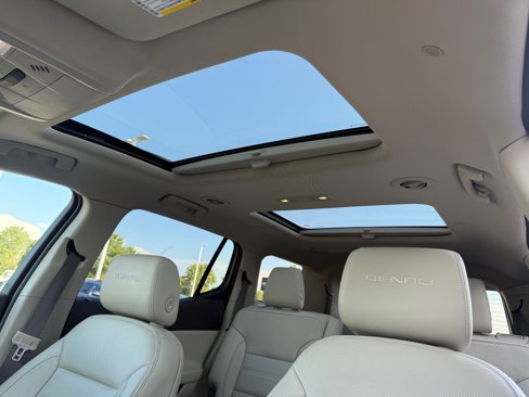 Used 2019 GMC Acadia Denali image 12