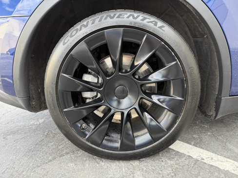 Used 2020 Tesla Model Y Long Range image 17