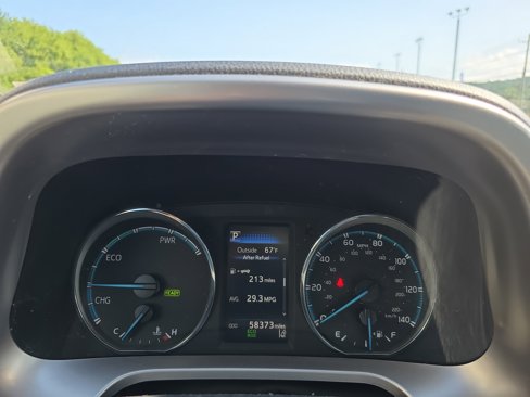 Used 2018 Toyota RAV4 LE image 22