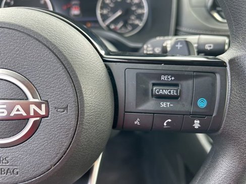 Used 2023 Nissan Rogue SV image 20