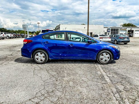 Used 2017 Kia Forte LX image 8
