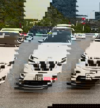 Used 2019 Jeep Cherokee Limited image 4