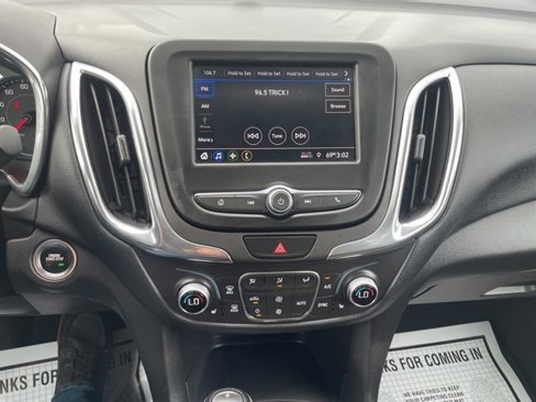 Used 2020 Chevrolet Equinox LT w/ Driver Convenience Package image 15