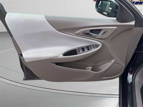 Used 2022 Chevrolet Malibu LS w/ Driver Confidence Package II image 6