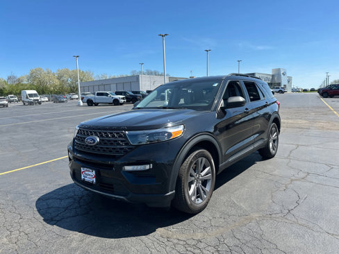 Used 2021 Ford Explorer XLT w/ Equipment Group 202A image 4