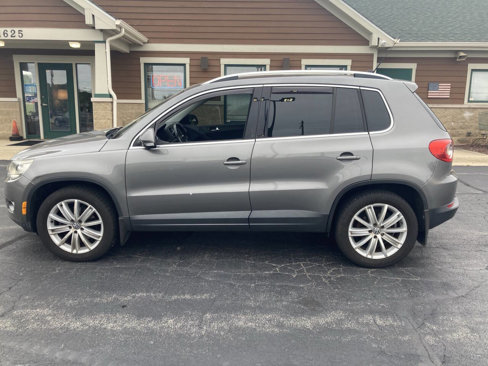 Used 2010 Volkswagen Tiguan SEL image 6