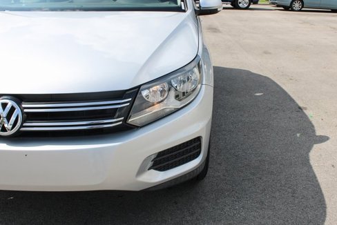 Used 2017 Volkswagen Tiguan S image 43