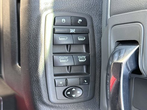 Used 2022 RAM 1500 Classic SLT image 20