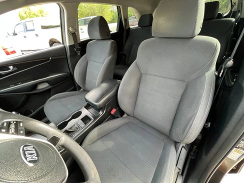 Used 2019 Kia Sorento L image 23