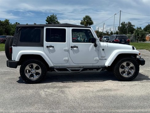 Used 2018 Jeep Wrangler Unlimited Sahara image 6