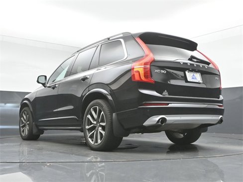 Used 2019 Volvo XC90 T5 Momentum w/ Protection Package Premier image 14