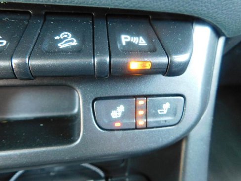 Used 2020 Chevrolet Colorado Z71 image 34