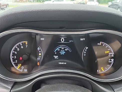 Used 2021 Jeep Grand Cherokee Limited image 27