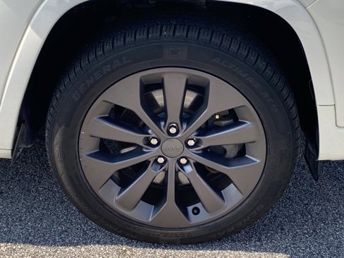 Used 2019 Jeep Cherokee High Altitude image 25