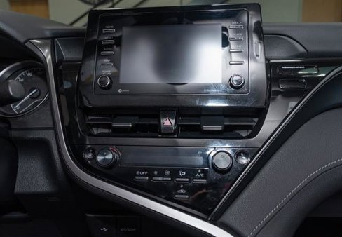 Used 2022 Toyota Camry SE image 11