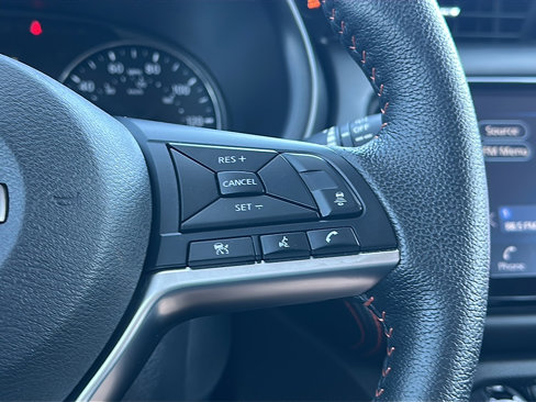 Used 2023 Nissan Kicks SR w/ SR Premium Package image 28
