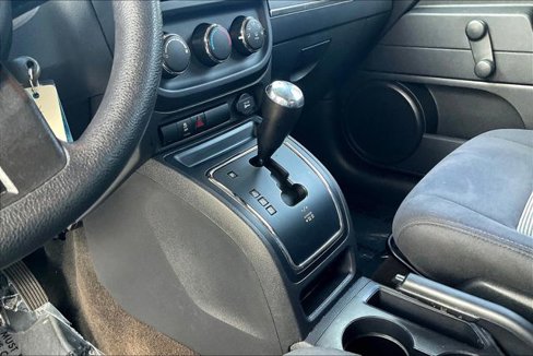 Used 2015 Jeep Patriot Sport image 14