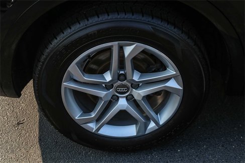 Used 2019 Audi Q5 2.0T Premium w/ Convenience Package image 11