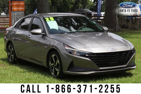 Used 2023 Hyundai Elantra SEL w/ Convenience Package image 2