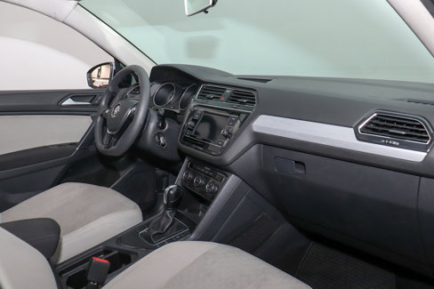 Used 2020 Volkswagen Tiguan S image 16