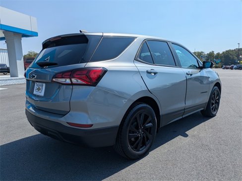 Used 2023 Chevrolet Equinox LS w/ LS Convenience Package image 4
