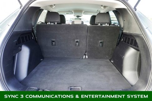 Used 2022 Ford Escape SE w/ Cold Weather Package image 5