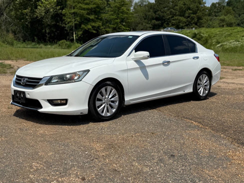 Used 2015 Honda Accord EX image 1