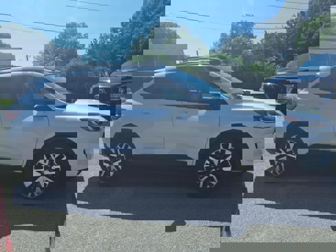 Used 2020 Ford Escape SE Sport image 3