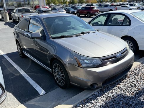 Used 2010 Ford Focus SES image 2
