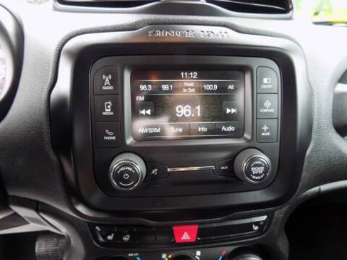 Used 2015 Jeep Renegade Trailhawk w/ Popular Equipment Group image 19